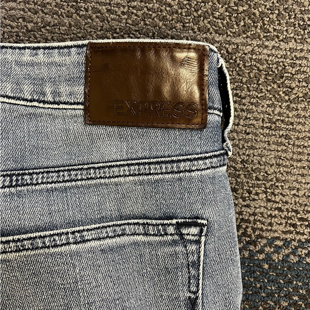 Express Slim Jeans with Distressed Detailing 30 - Picture 5 of 8